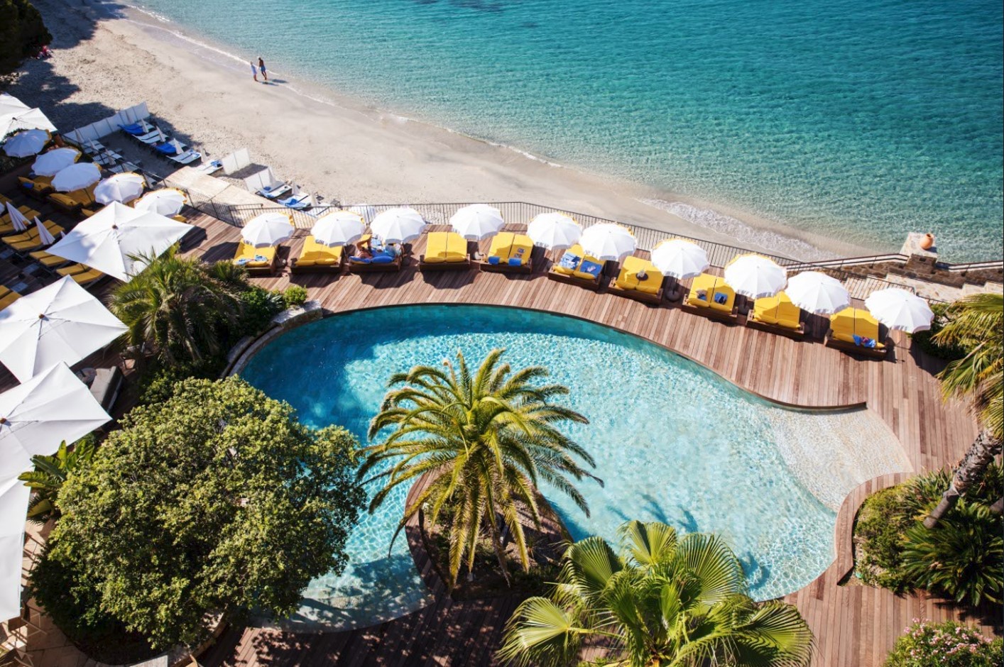 Le Bailli de Suffren vue terrasse vue piscine
